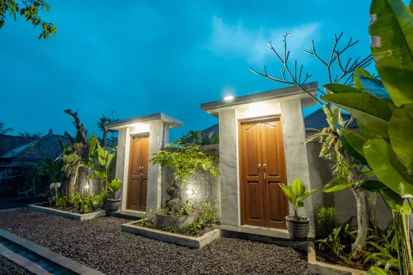 Entrance and parking — The Jatu Ubud, Bali
