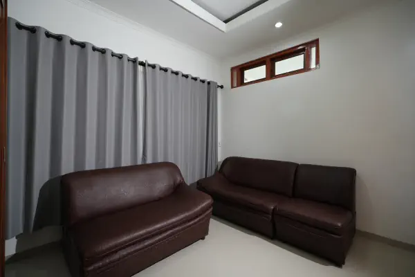 Sofa — The Pageh Guesthouse, Bali